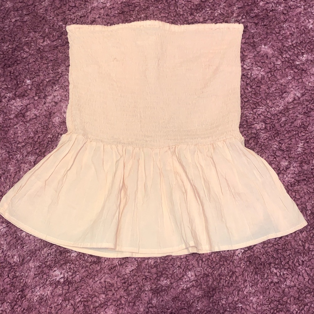 Cute ISA & ELLA strapless peplum top!